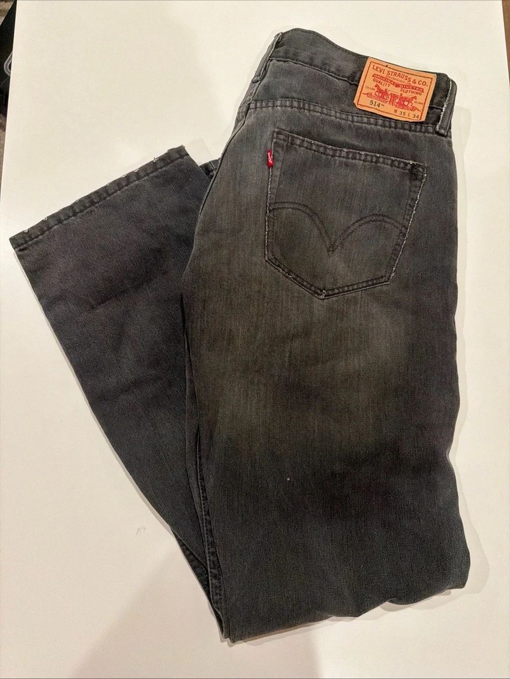 Levi’s 514 Men's Gray Straight-Slim Jeans - Classic Everyday Denim